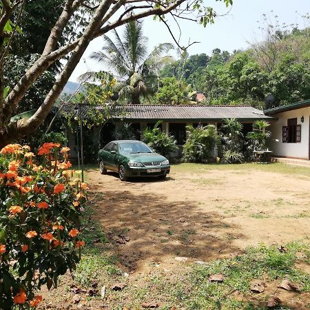 Leaf Guest House Gampola Kültér fotó