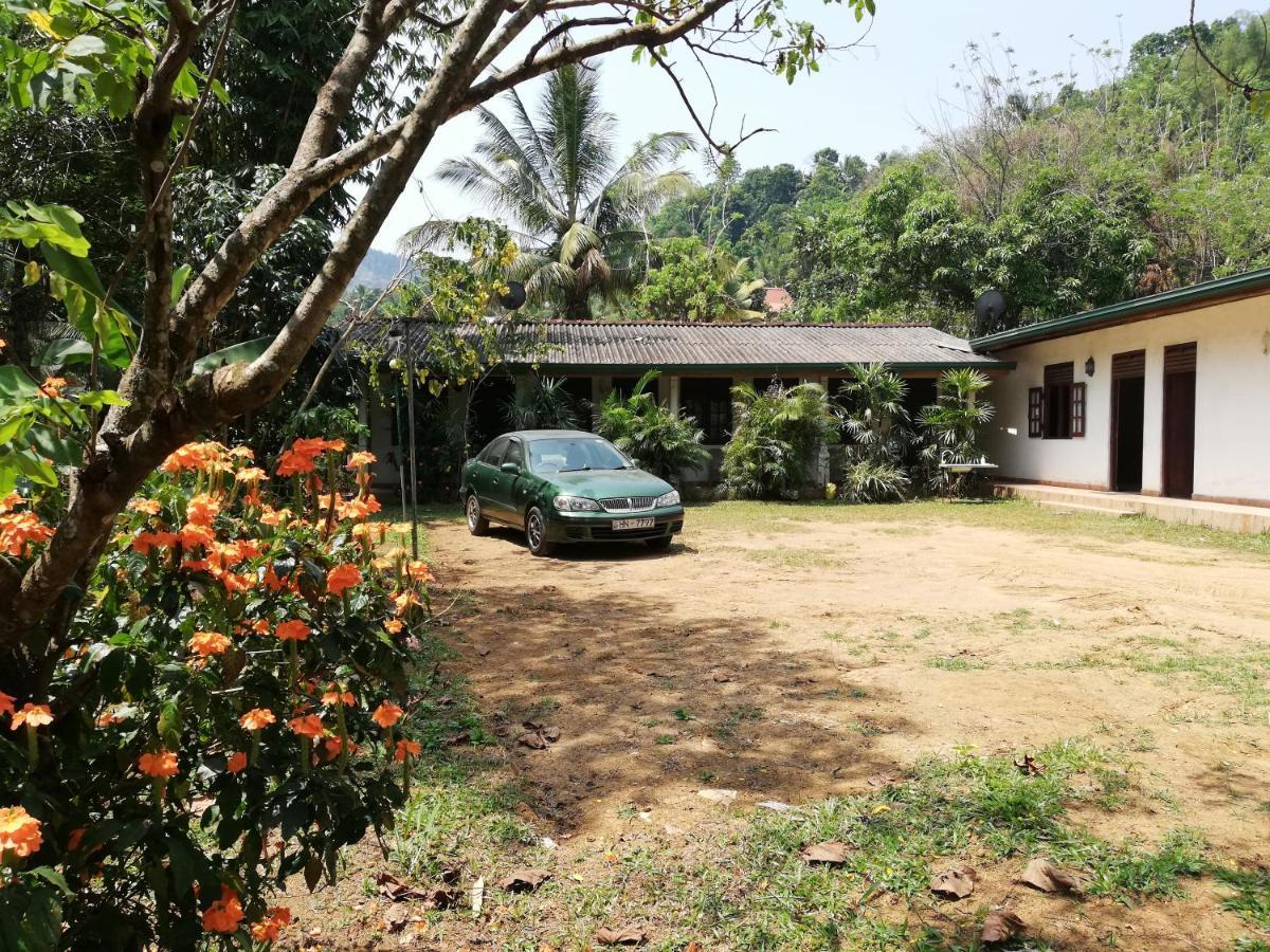 Leaf Guest House Gampola Kültér fotó